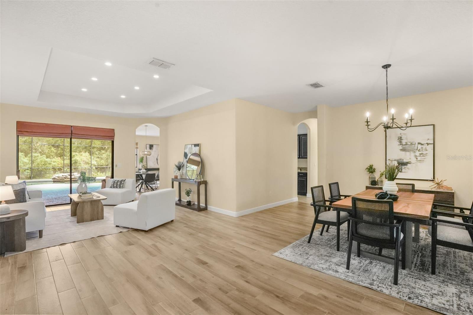 2841 Autumn Breeze Way Property Photo 8