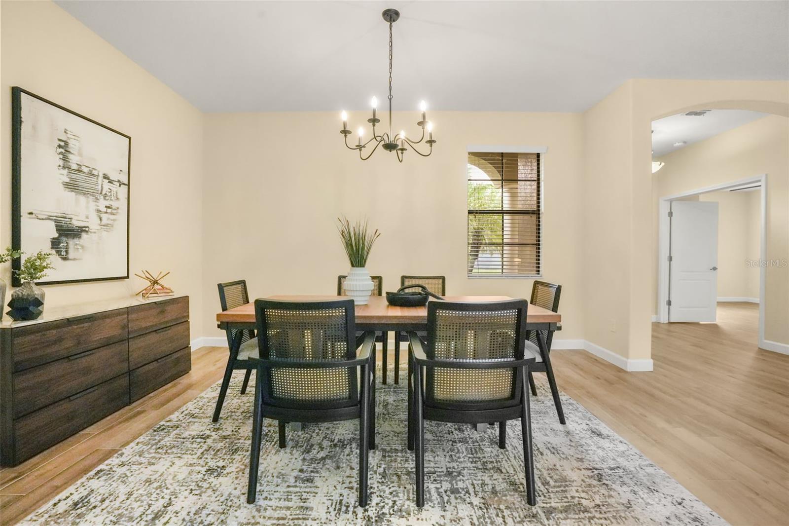 2841 Autumn Breeze Way Property Photo 10