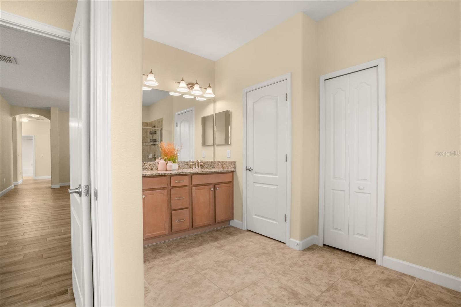2841 Autumn Breeze Way Property Photo 23