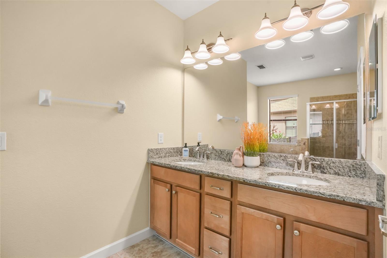 2841 Autumn Breeze Way Property Photo 24
