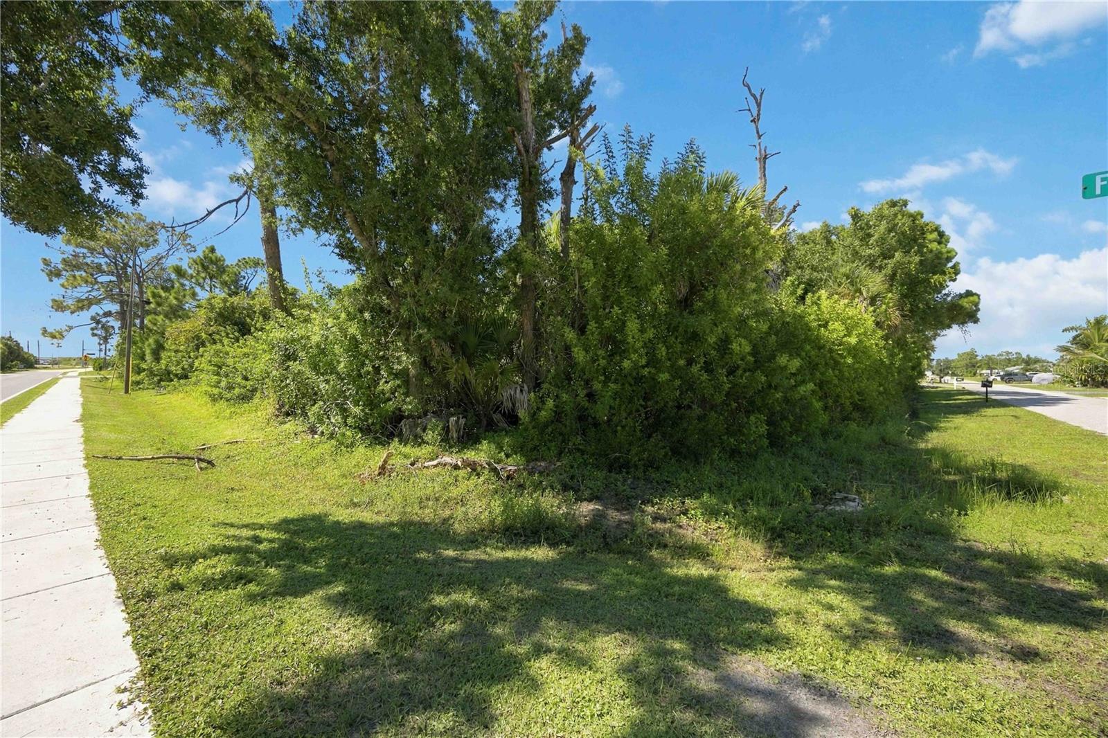 7499 Claypool St Property Photo 3
