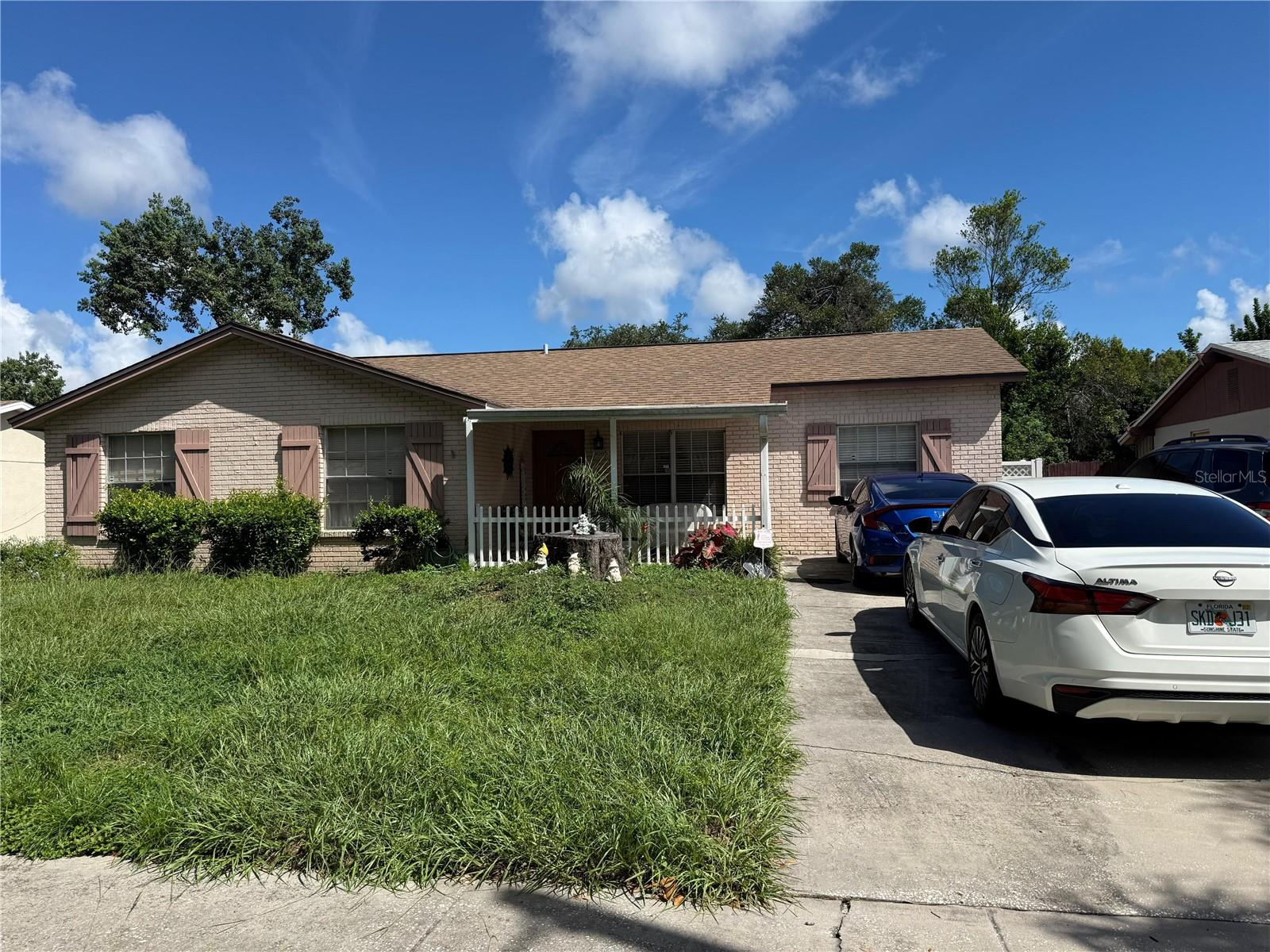 9085 ARNDALE CIR Property Photo 1