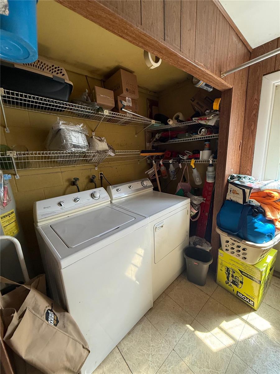 9085 Arndale Cir Property Photo 8