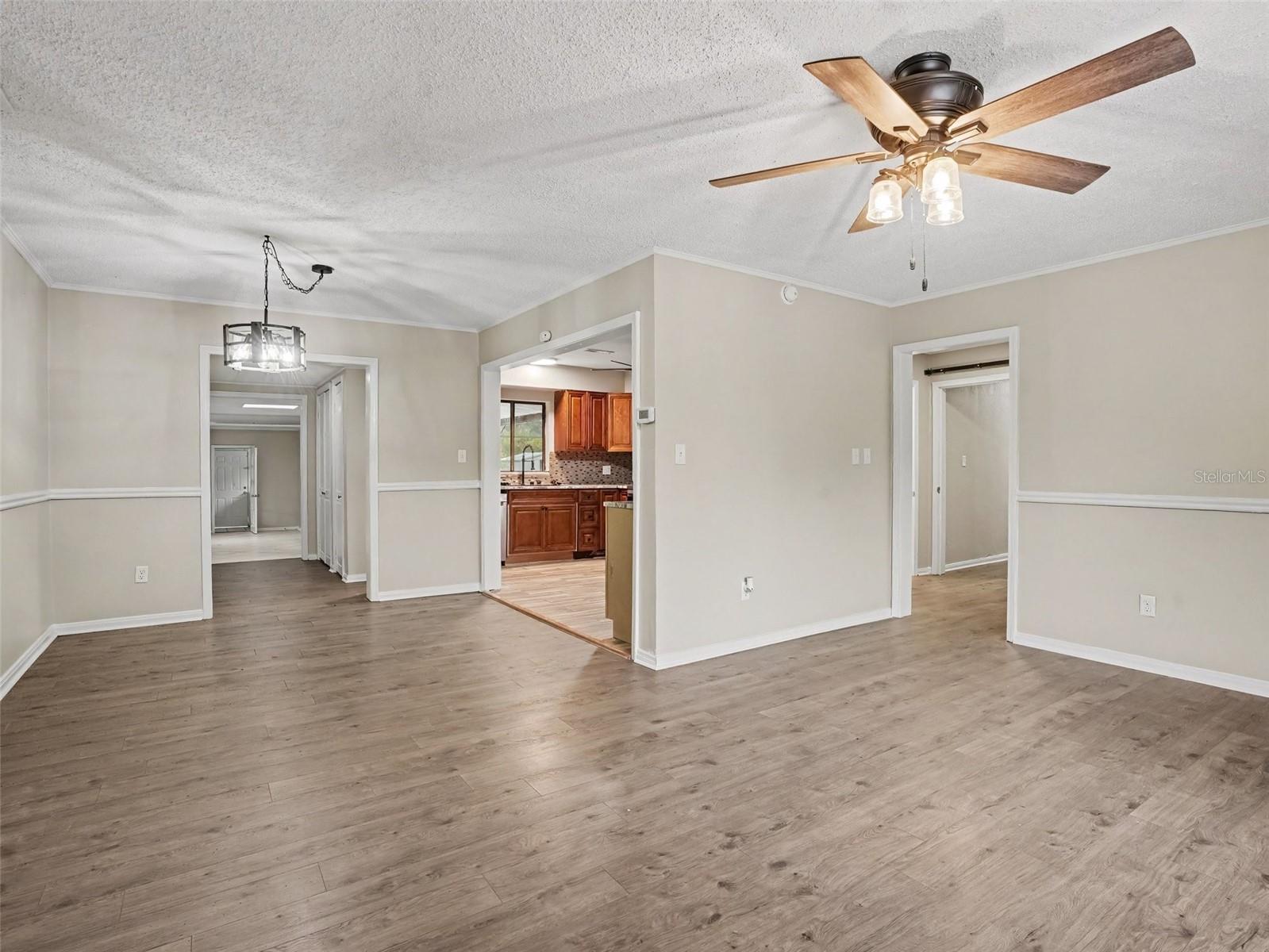 513 Palencia Pl Property Photo 5