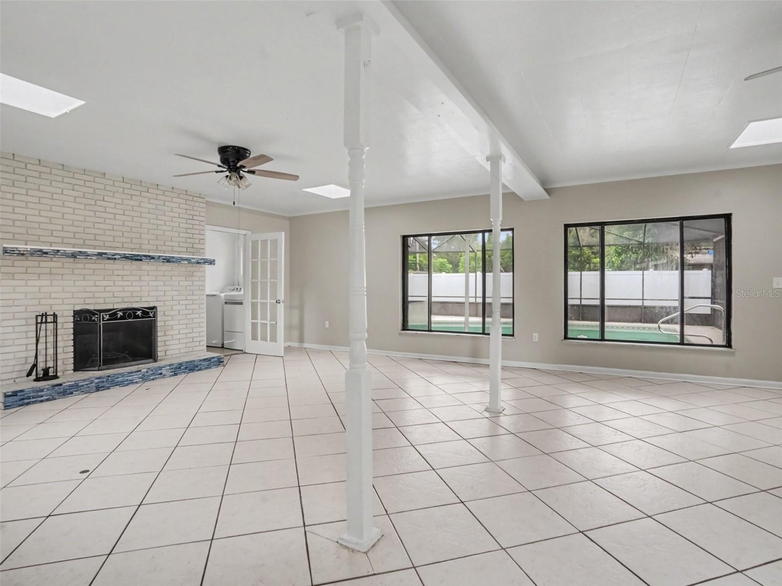 513 Palencia Pl Property Photo 15