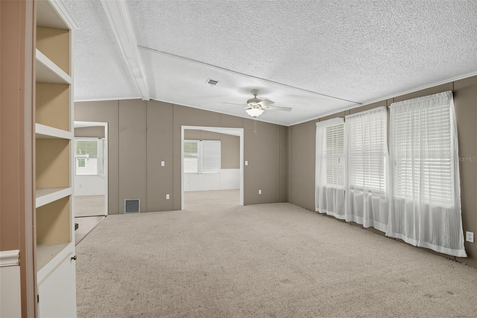 1537 E Schwartz Blvd Property Photo 10