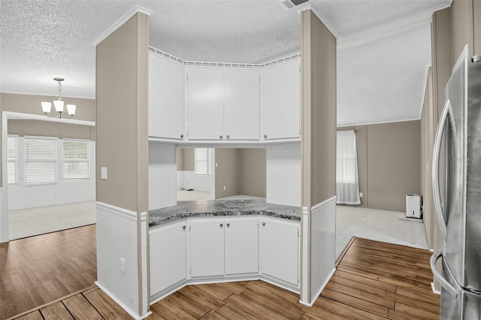 1537 E Schwartz Blvd Property Photo 12