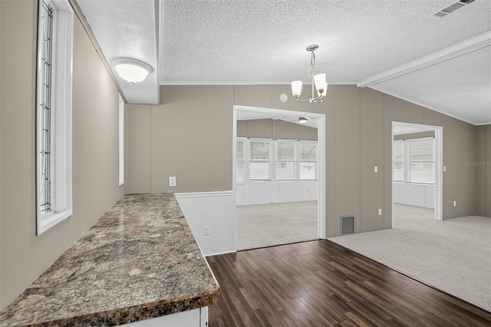 1537 E Schwartz Blvd Property Photo 17