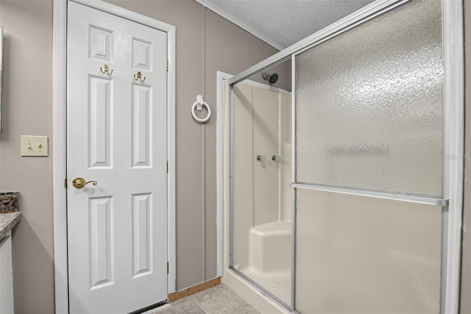 1537 E Schwartz Blvd Property Photo 22