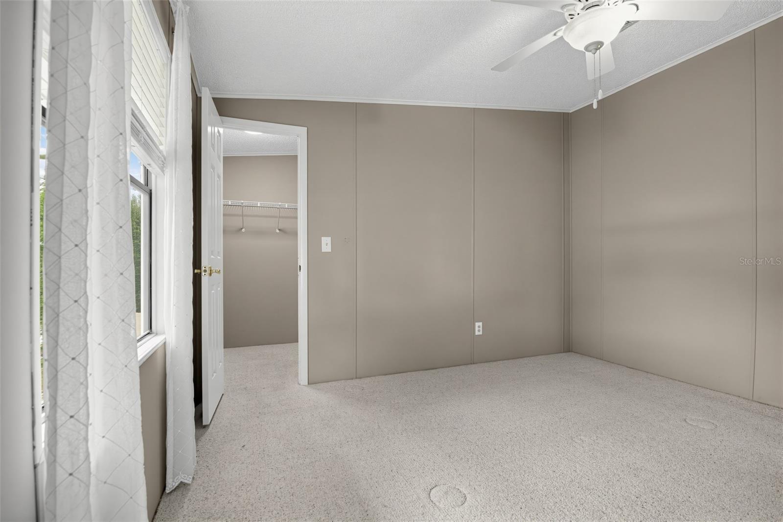 1537 E Schwartz Blvd Property Photo 24