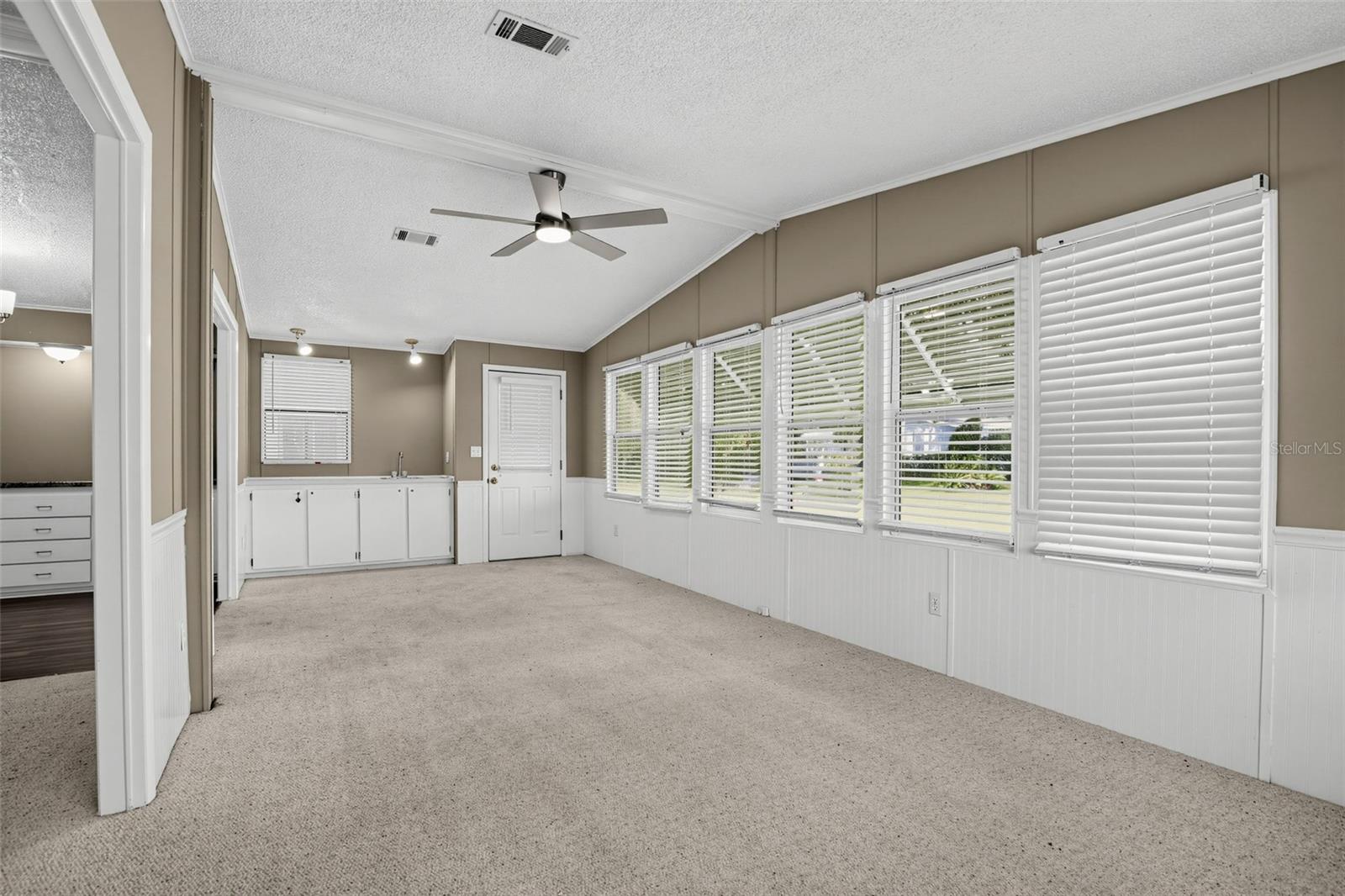 1537 E Schwartz Blvd Property Photo 29
