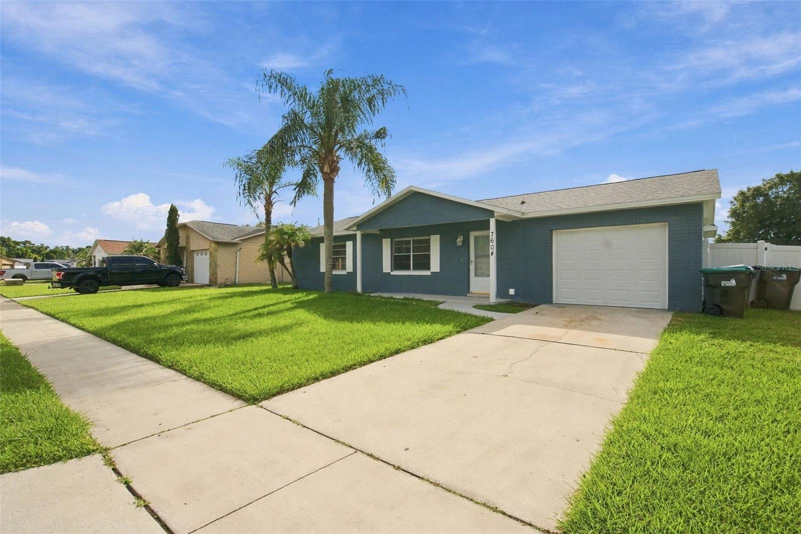 7604 Autumn Pines Dr Property Photo 4