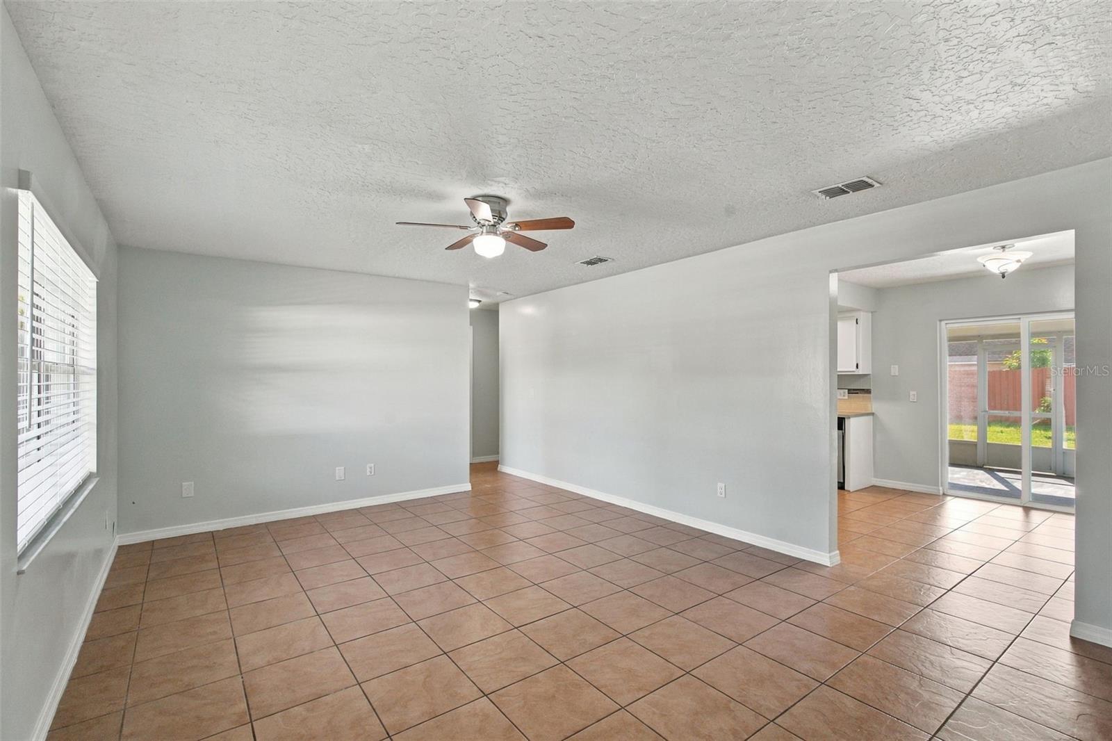 7604 Autumn Pines Dr Property Photo 7