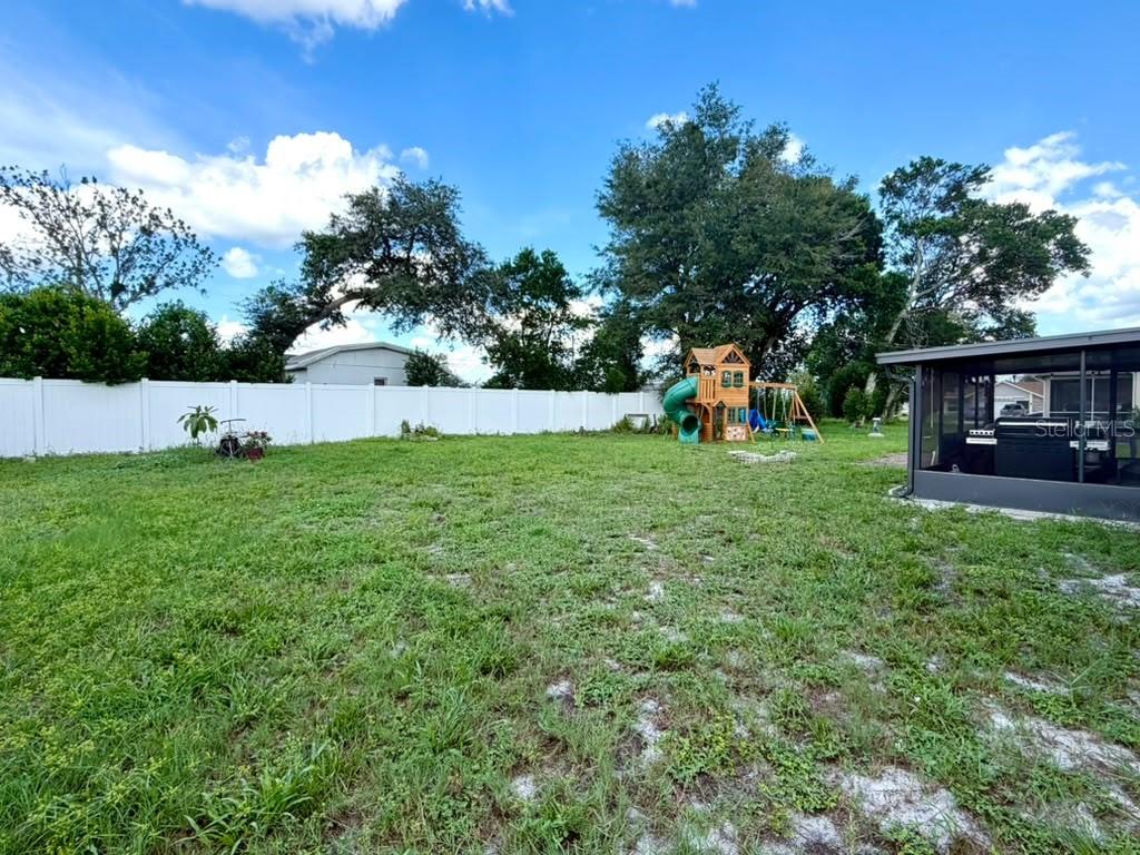 1388 Puritan St Property Photo 19
