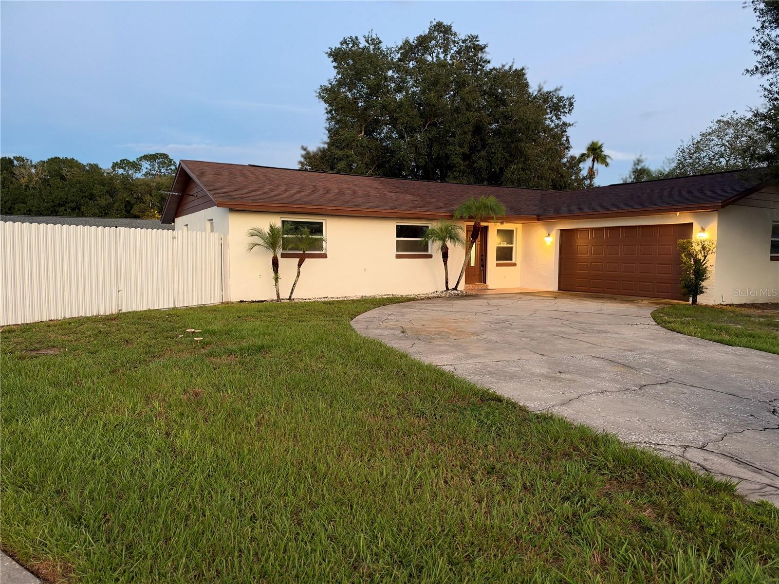 10647 Regency Ct Property Photo 2
