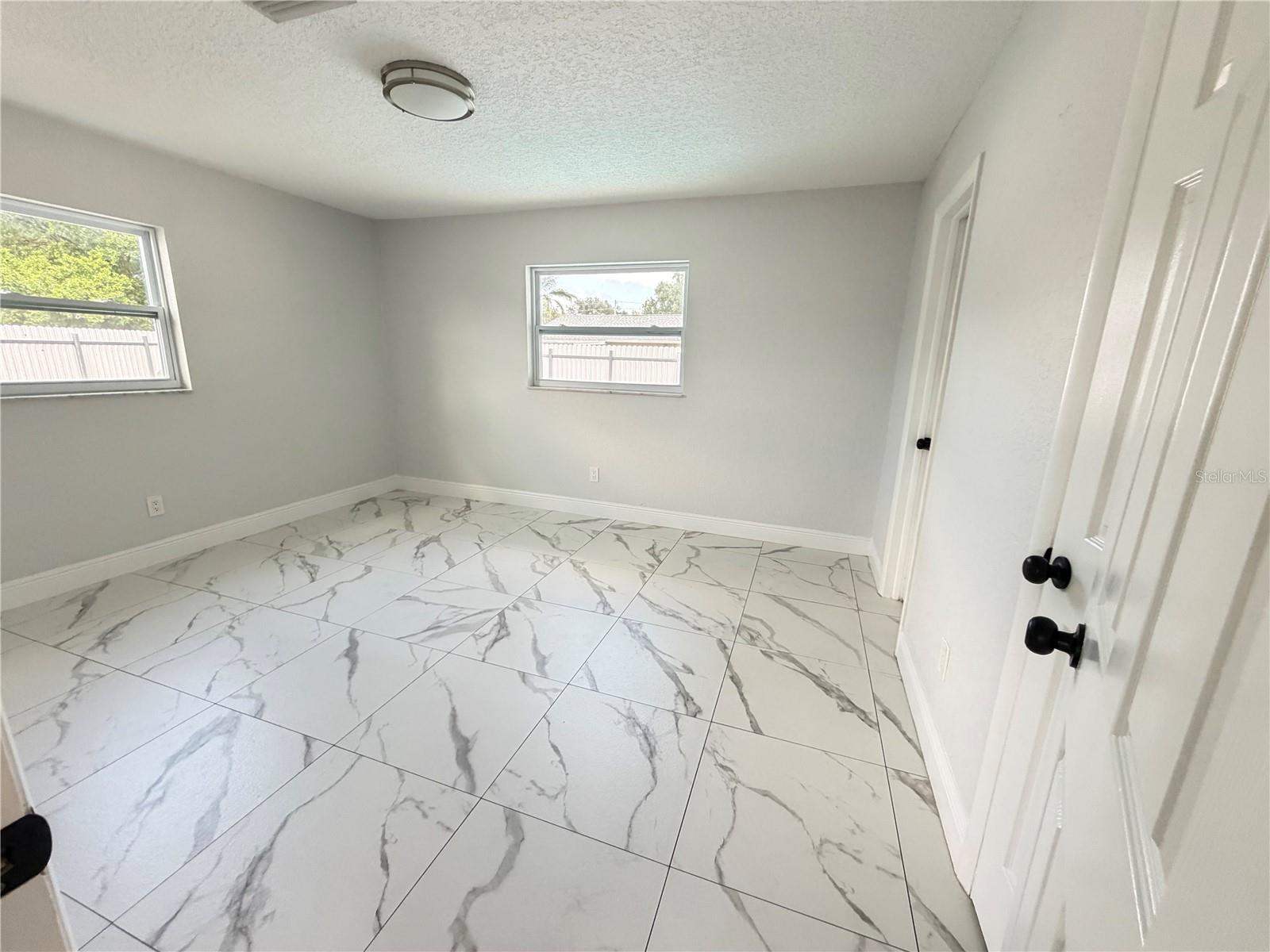 10647 Regency Ct Property Photo 13