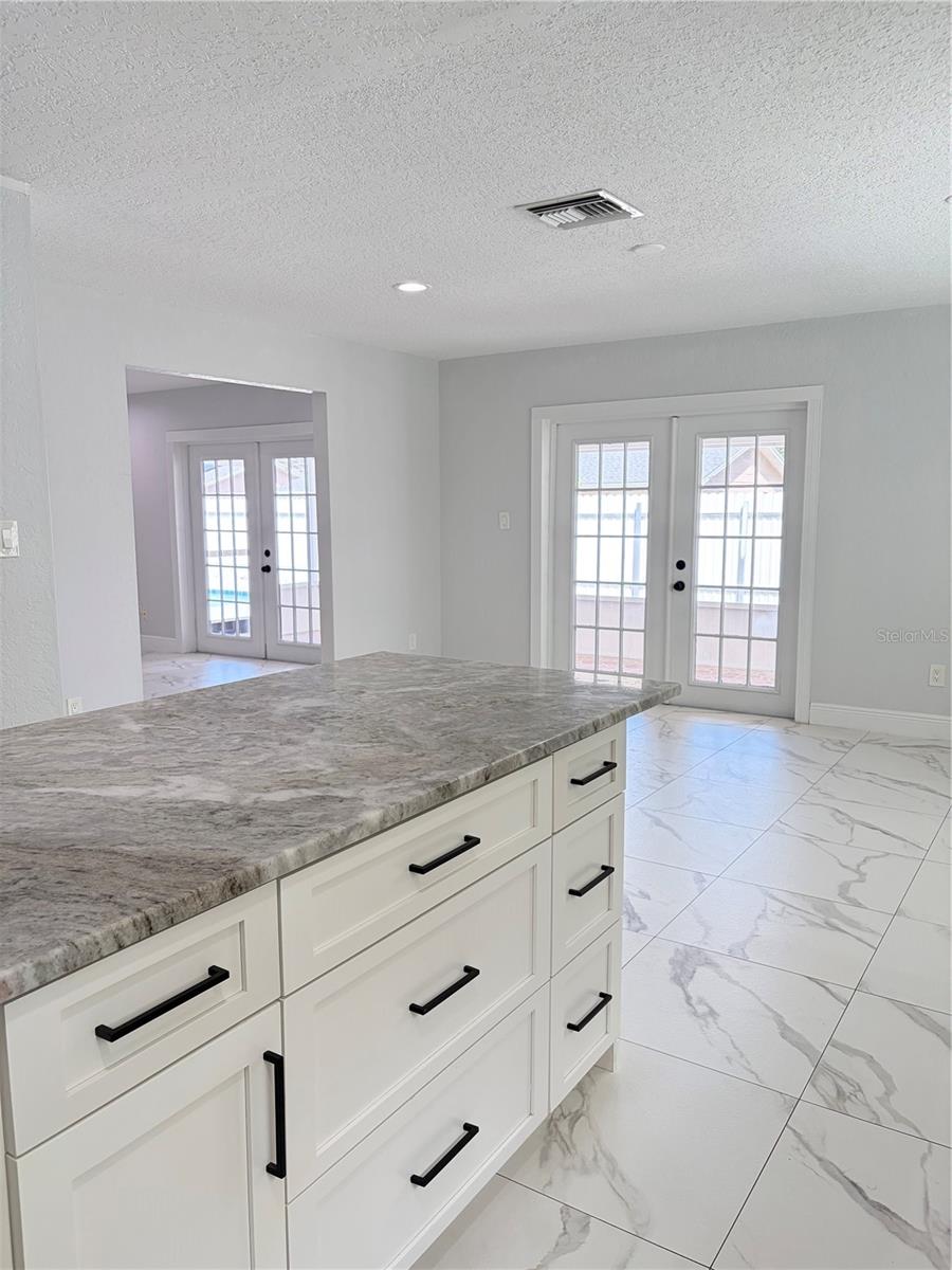 10647 Regency Ct Property Photo 19