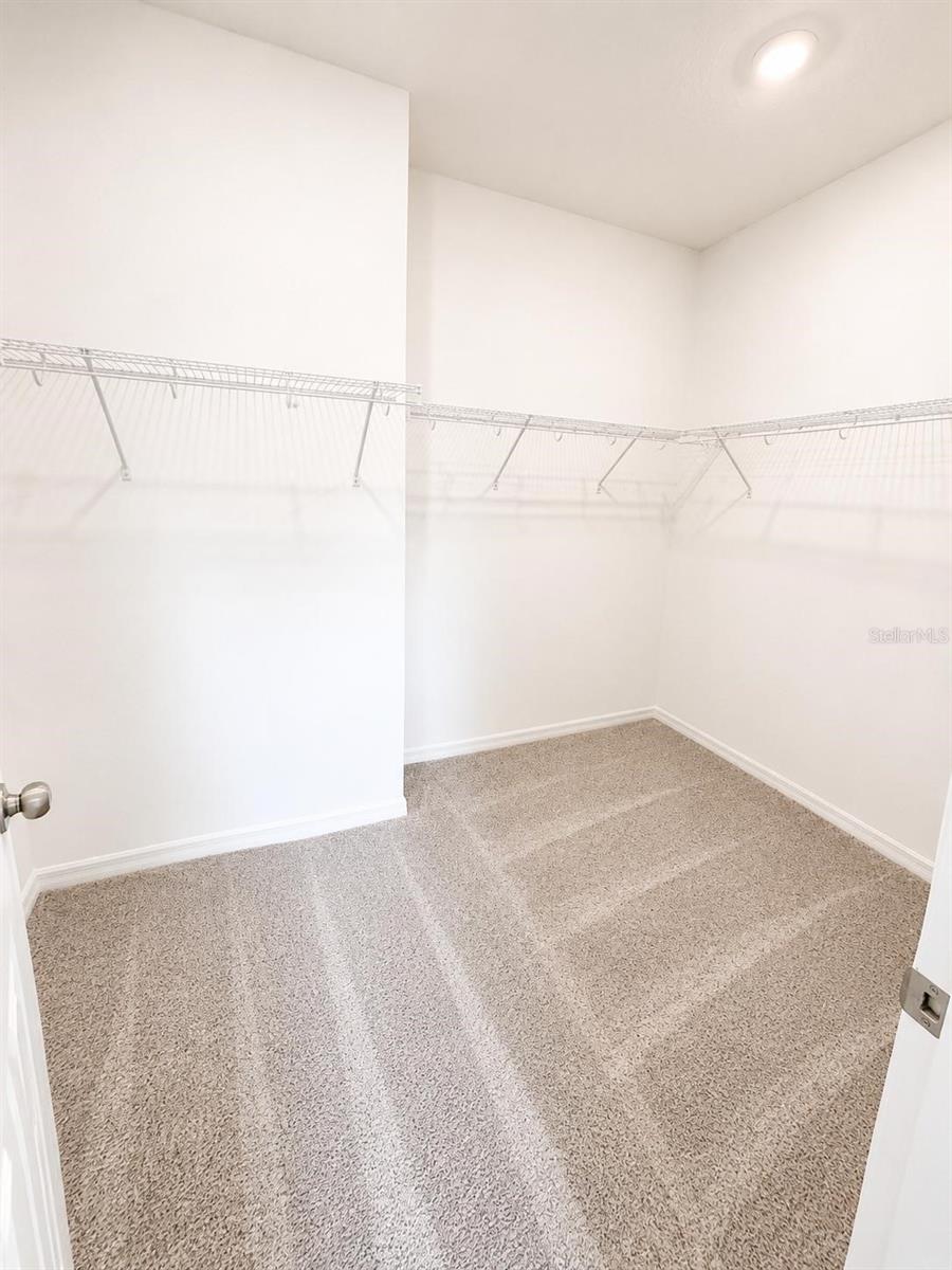 429 Marion Loop Property Photo 10