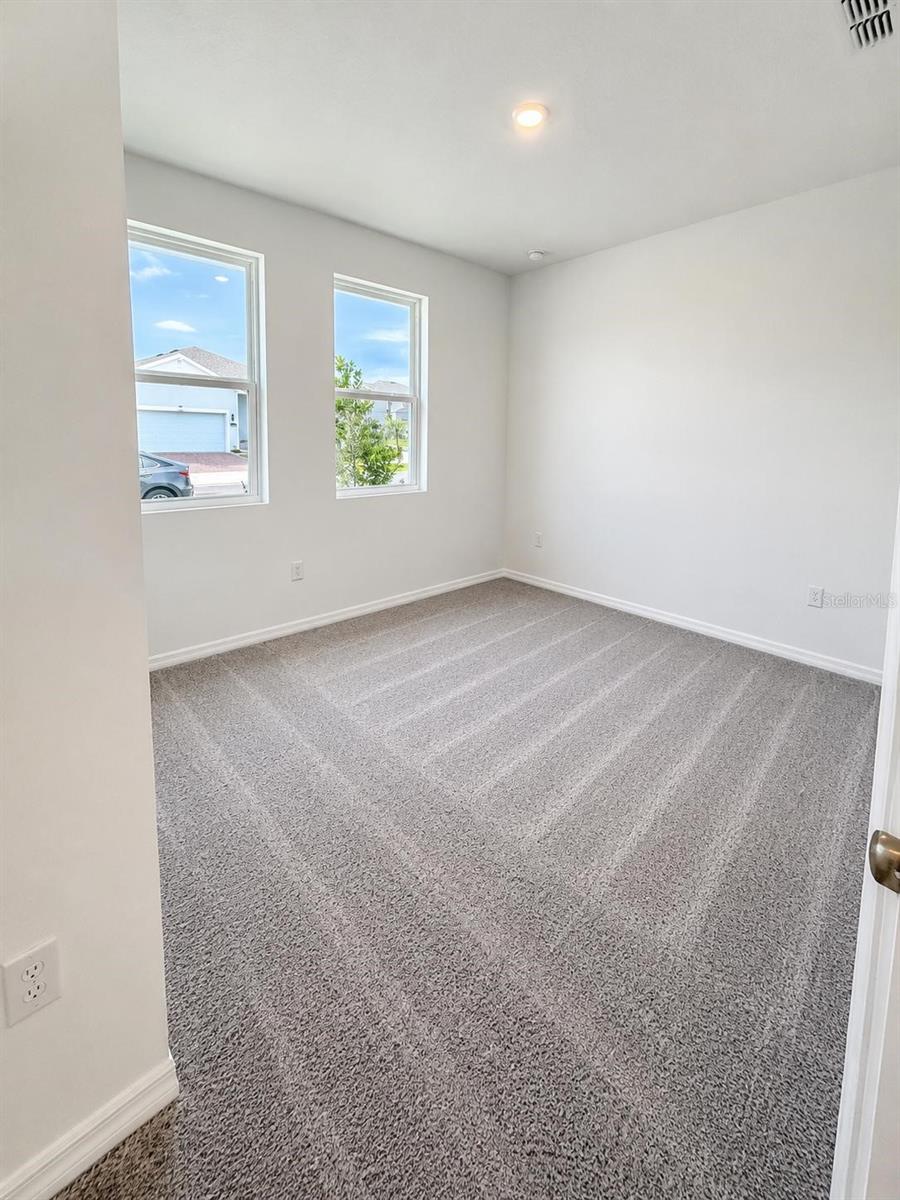 429 Marion Loop Property Photo 12