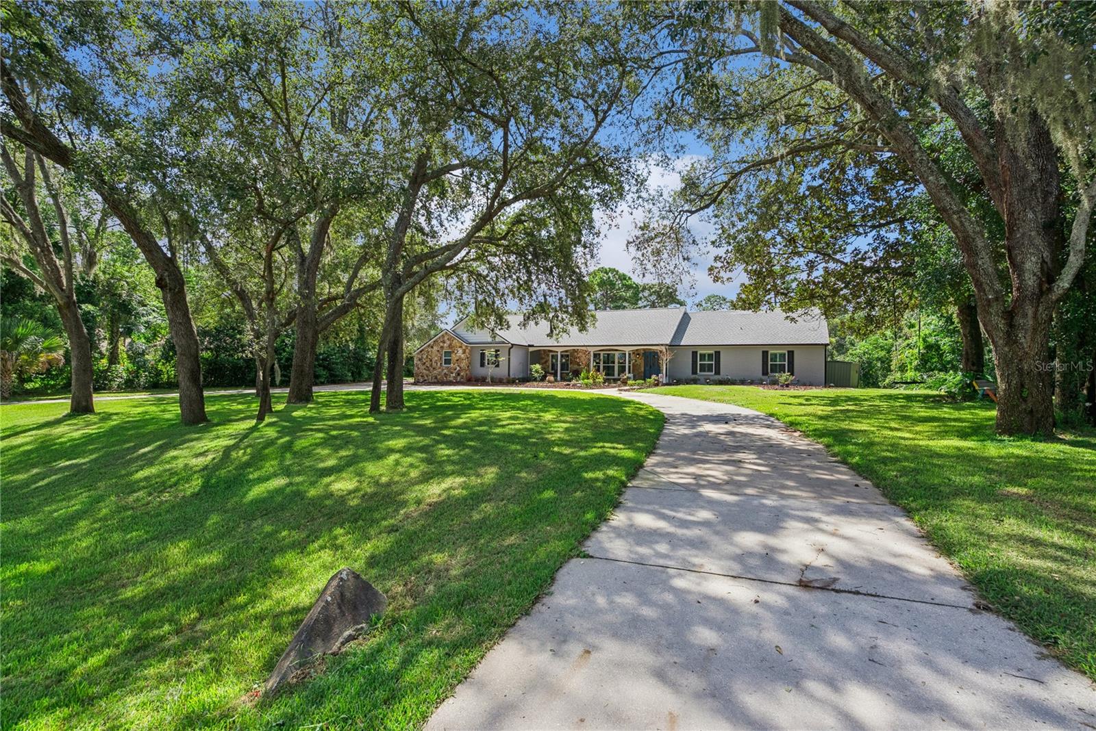 1041 Northern Way Property Photo 1