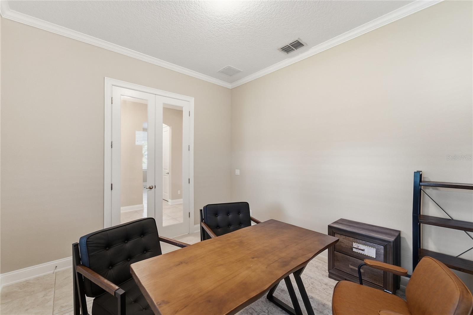 13833 Behring Ave Property Photo 6