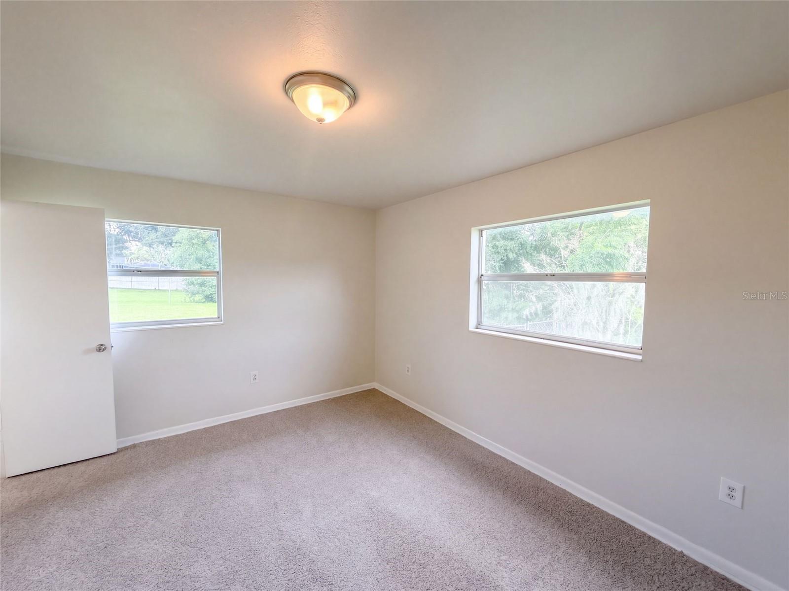 4427 Pinebrooke Pl Property Photo 4
