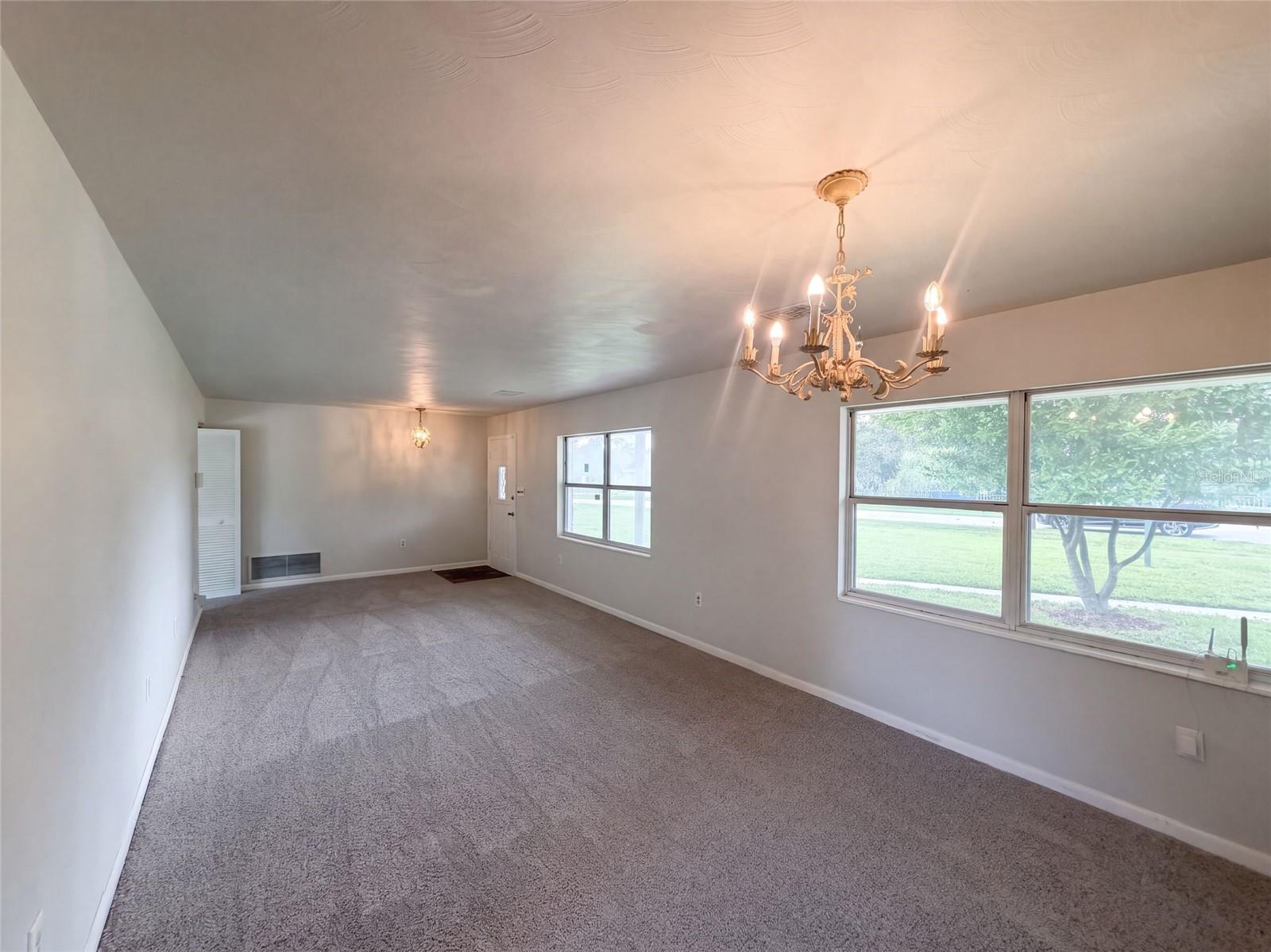 4427 Pinebrooke Pl Property Photo 7