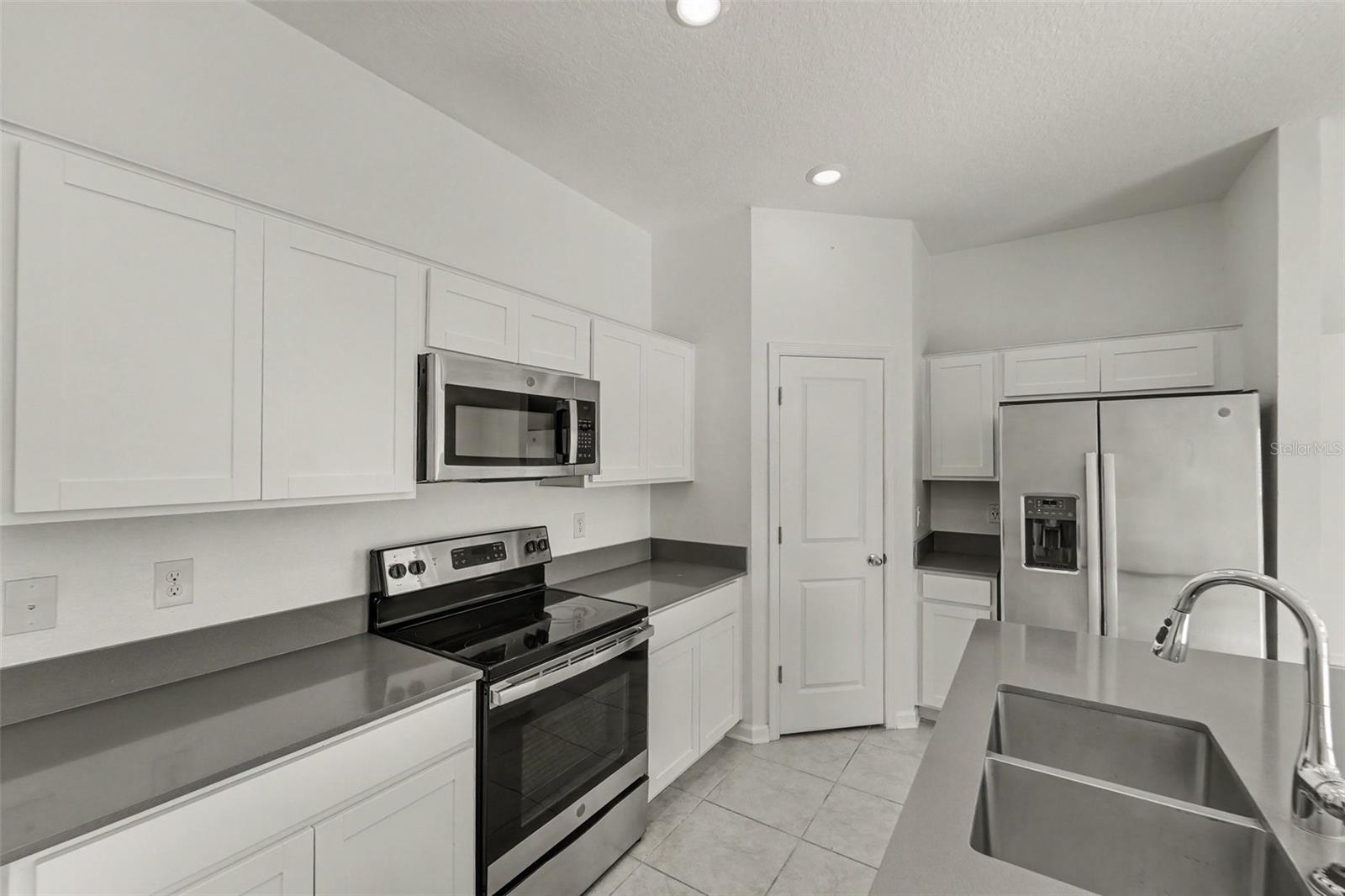 4311 Bull St Property Photo 6