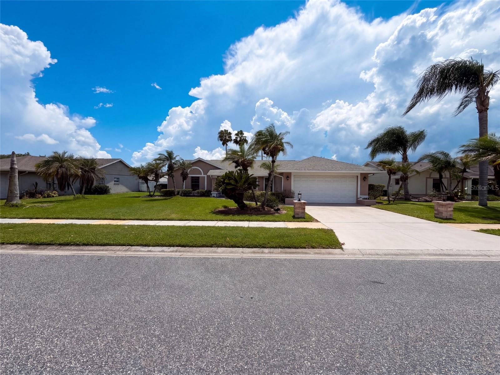 14725 Eagles Crossing Dr Property Photo 1