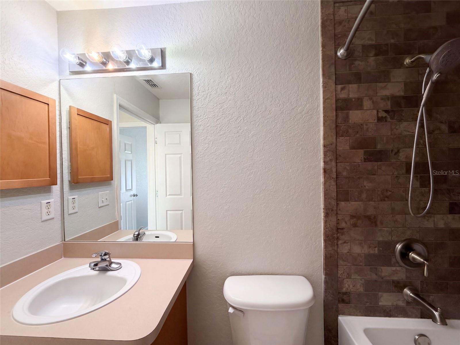 6041 Parnell Ave Property Photo 14