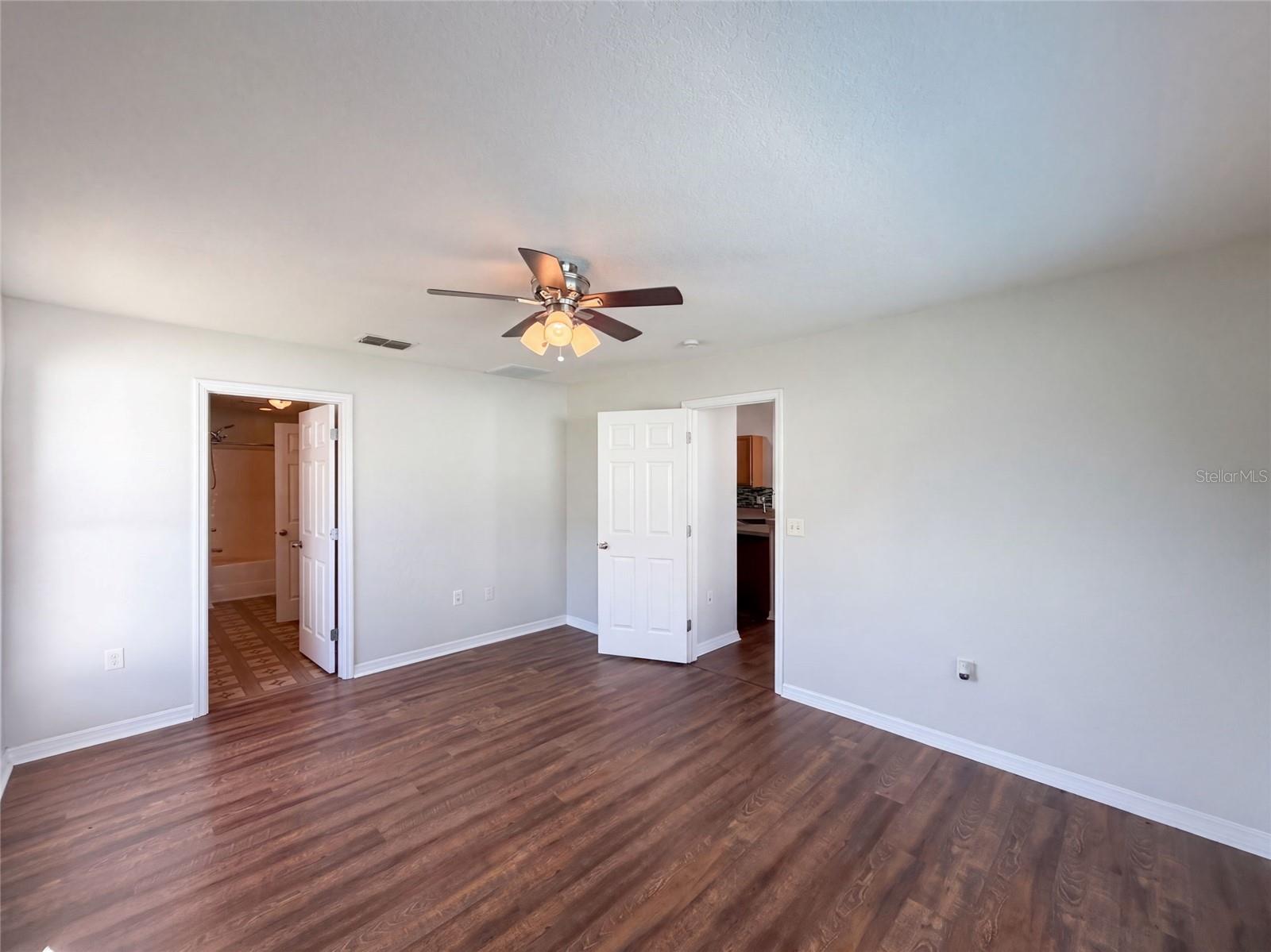 6041 Parnell Ave Property Photo 16