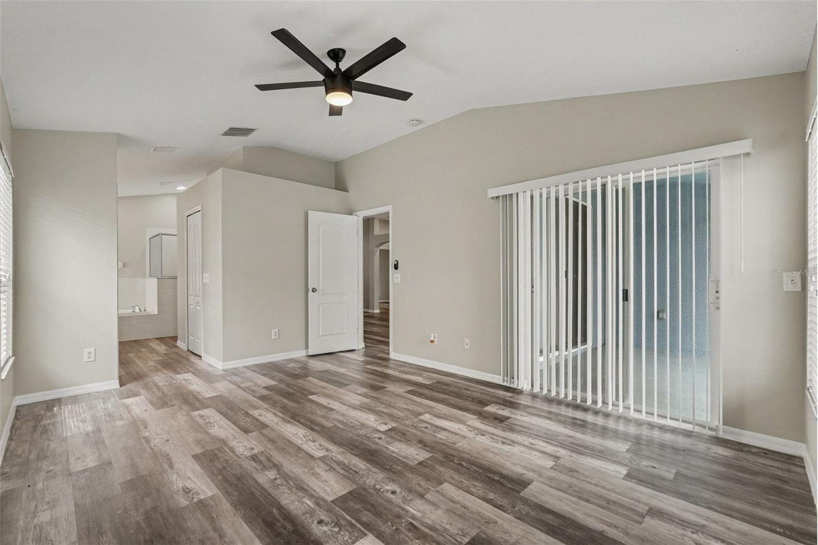 4204 Morning Breeze Ct Property Photo 8