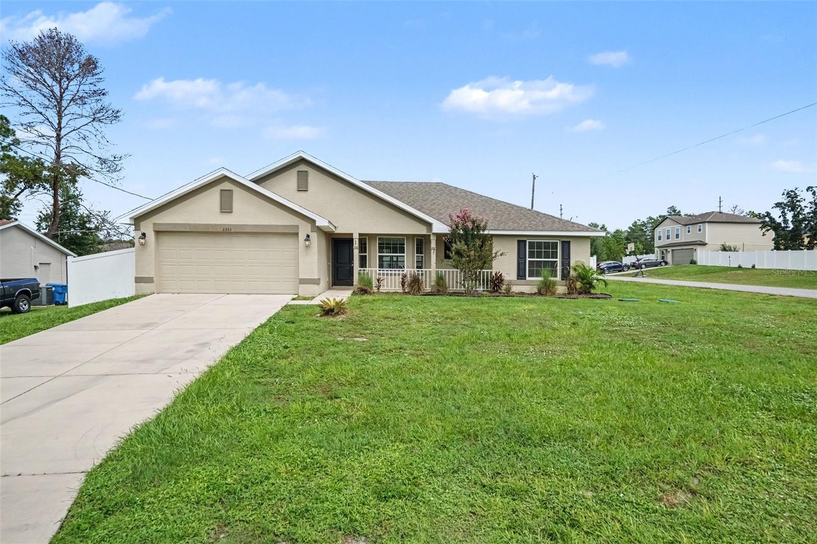 2363 Ring Rd Property Photo 2