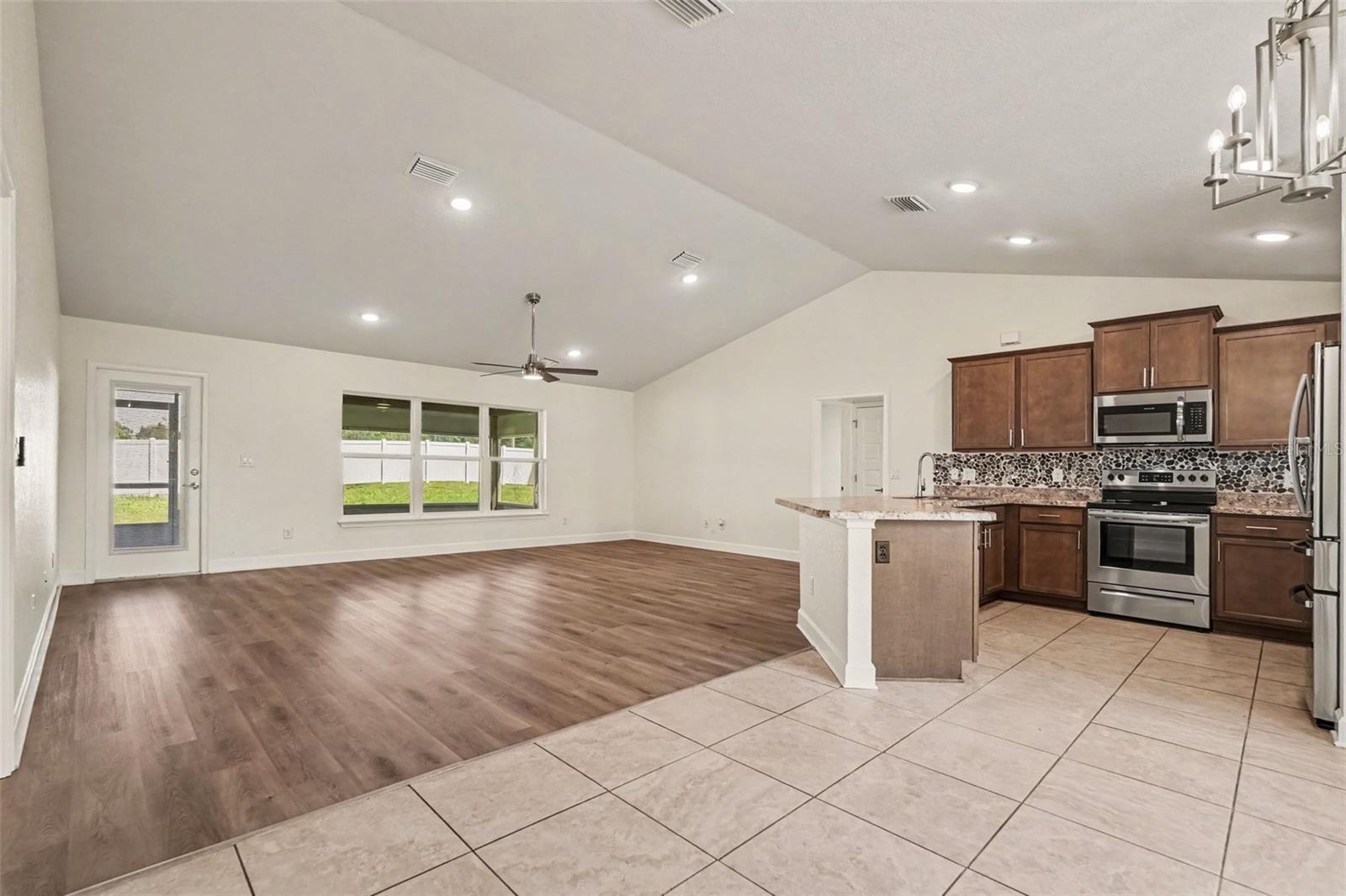2363 Ring Rd Property Photo 10