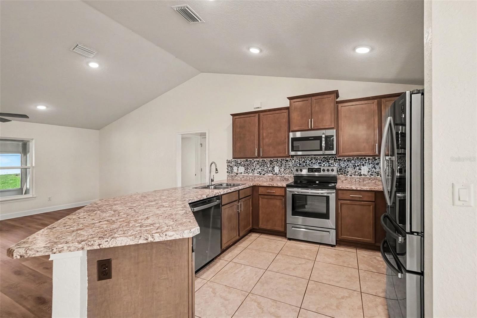 2363 Ring Rd Property Photo 12