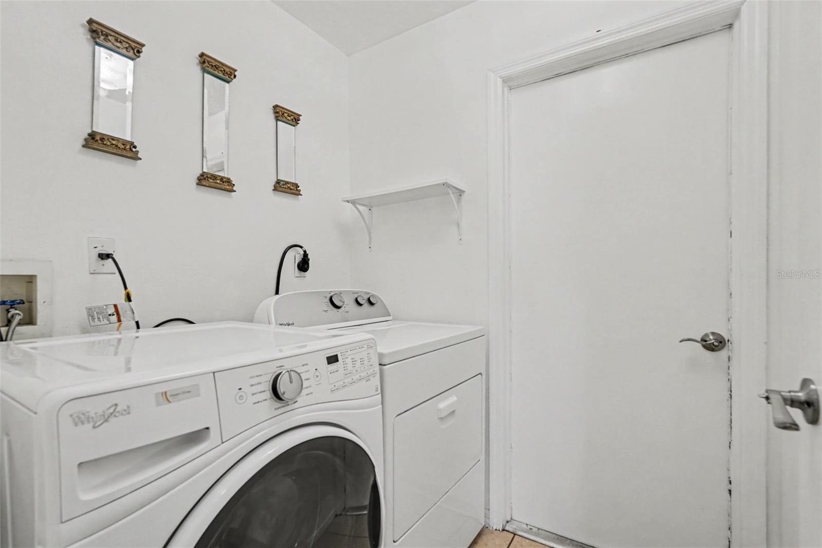 131 Eureka Ave Ne Property Photo 11