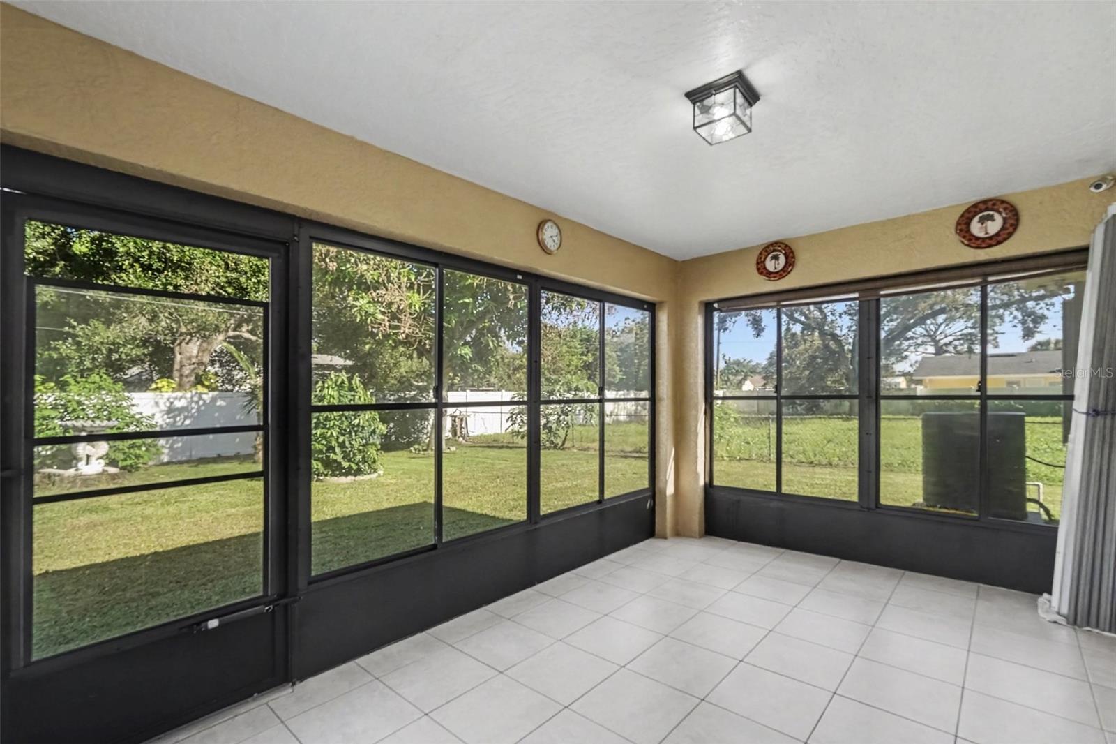 131 Eureka Ave Ne Property Photo 12