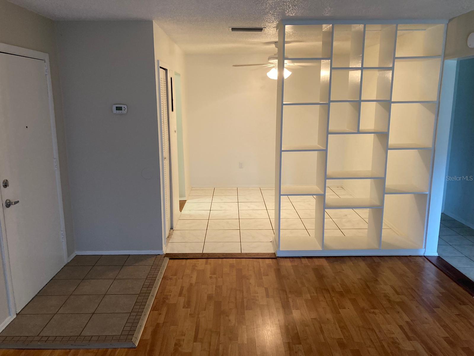 300 Cherokee Ct #f Property Photo 4