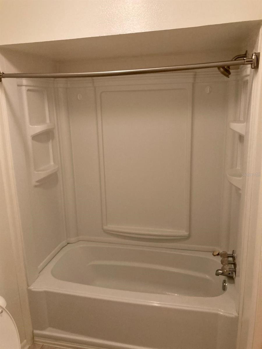 300 Cherokee Ct #f Property Photo 14