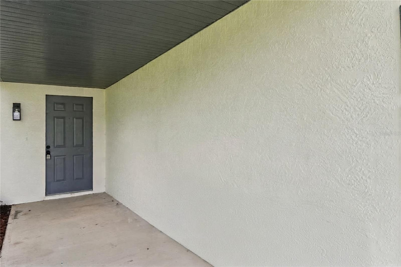 3211 Travelers Palm Dr Property Photo 4