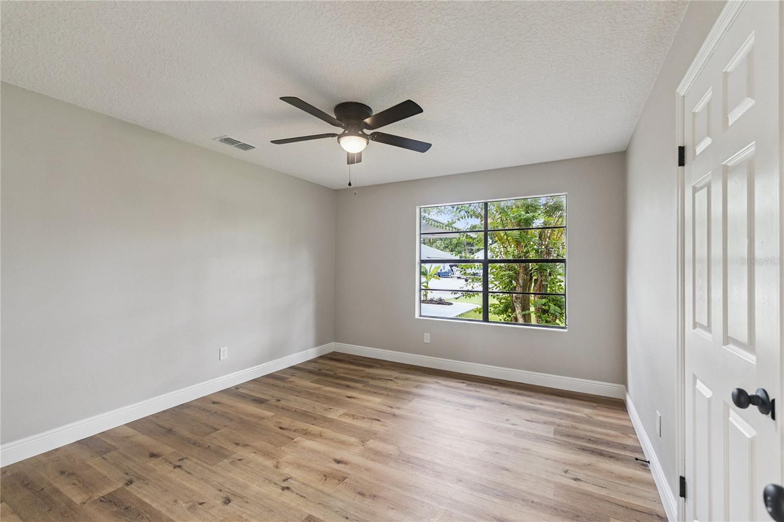 3211 Travelers Palm Dr Property Photo 22