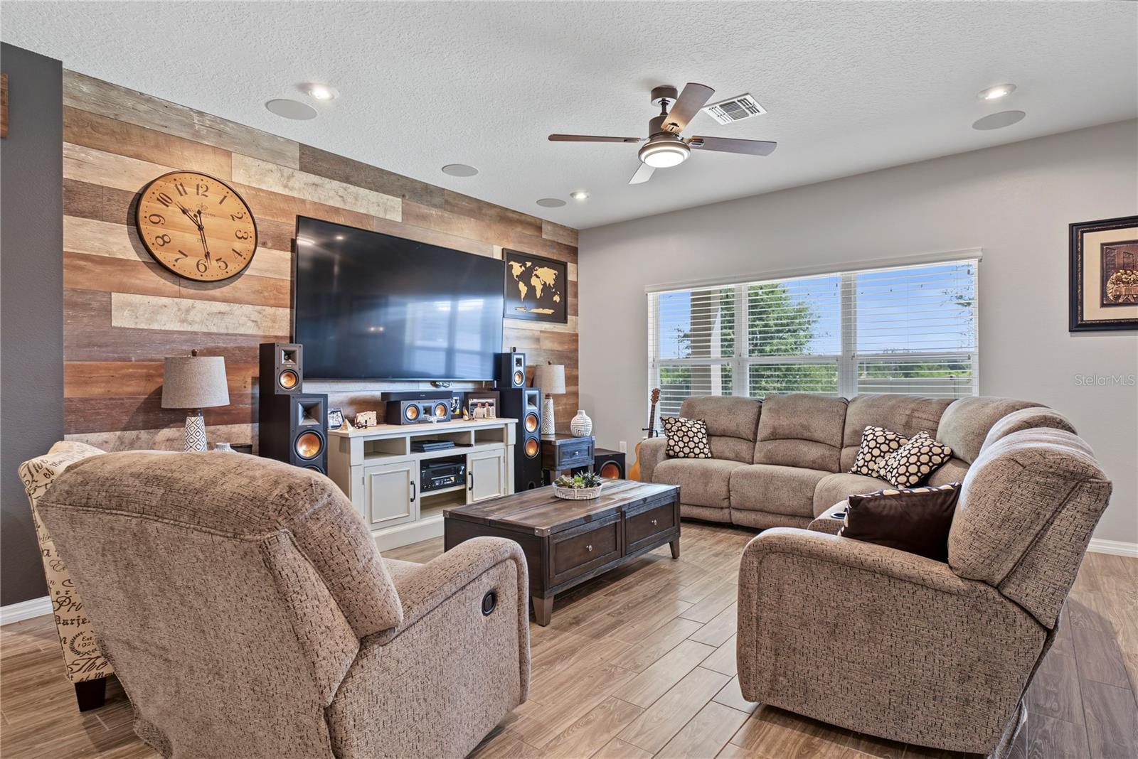 2470 Standing Rock Cir Property Photo 16