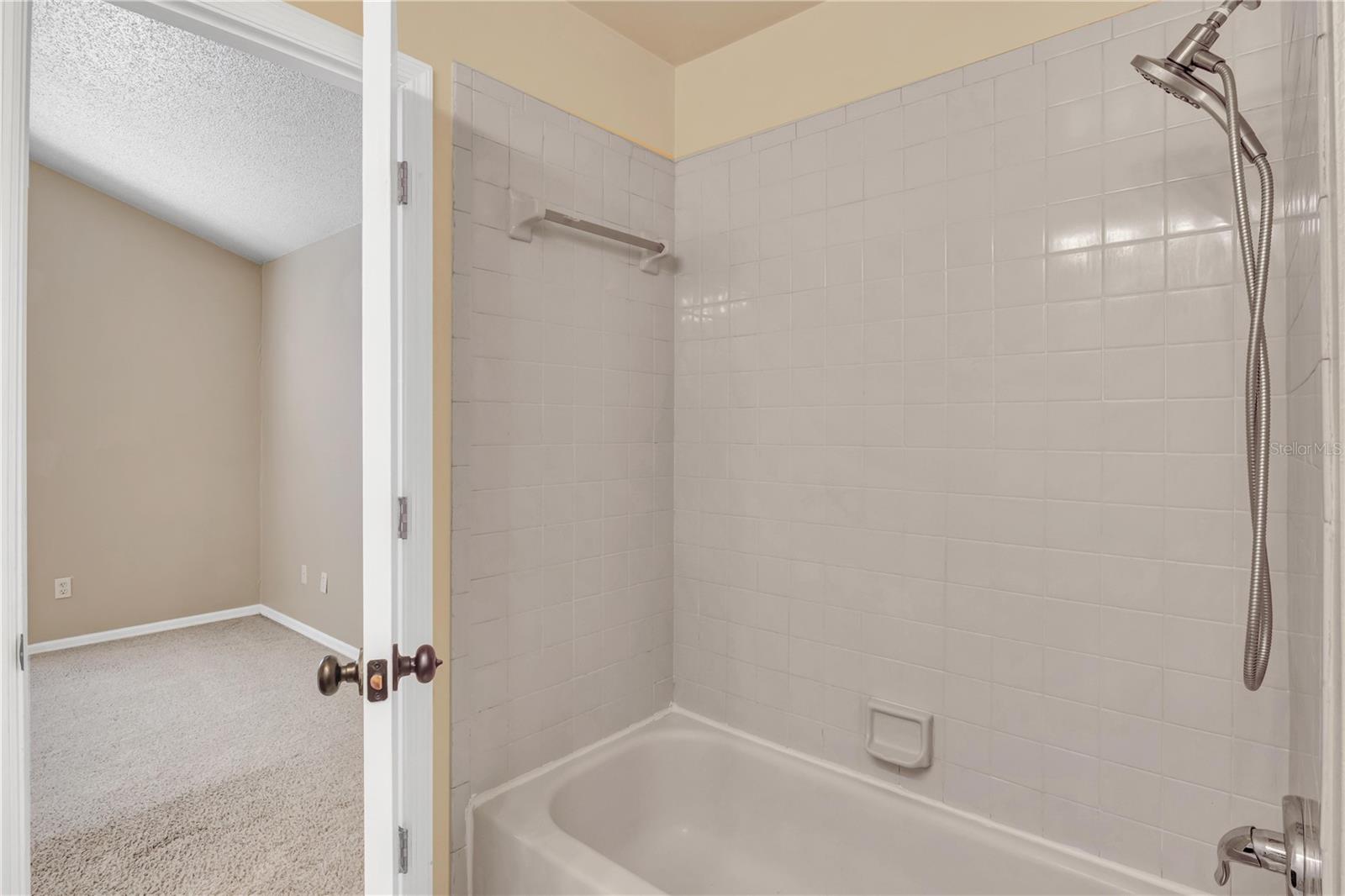 1018 Malcolm Ct Property Photo 13