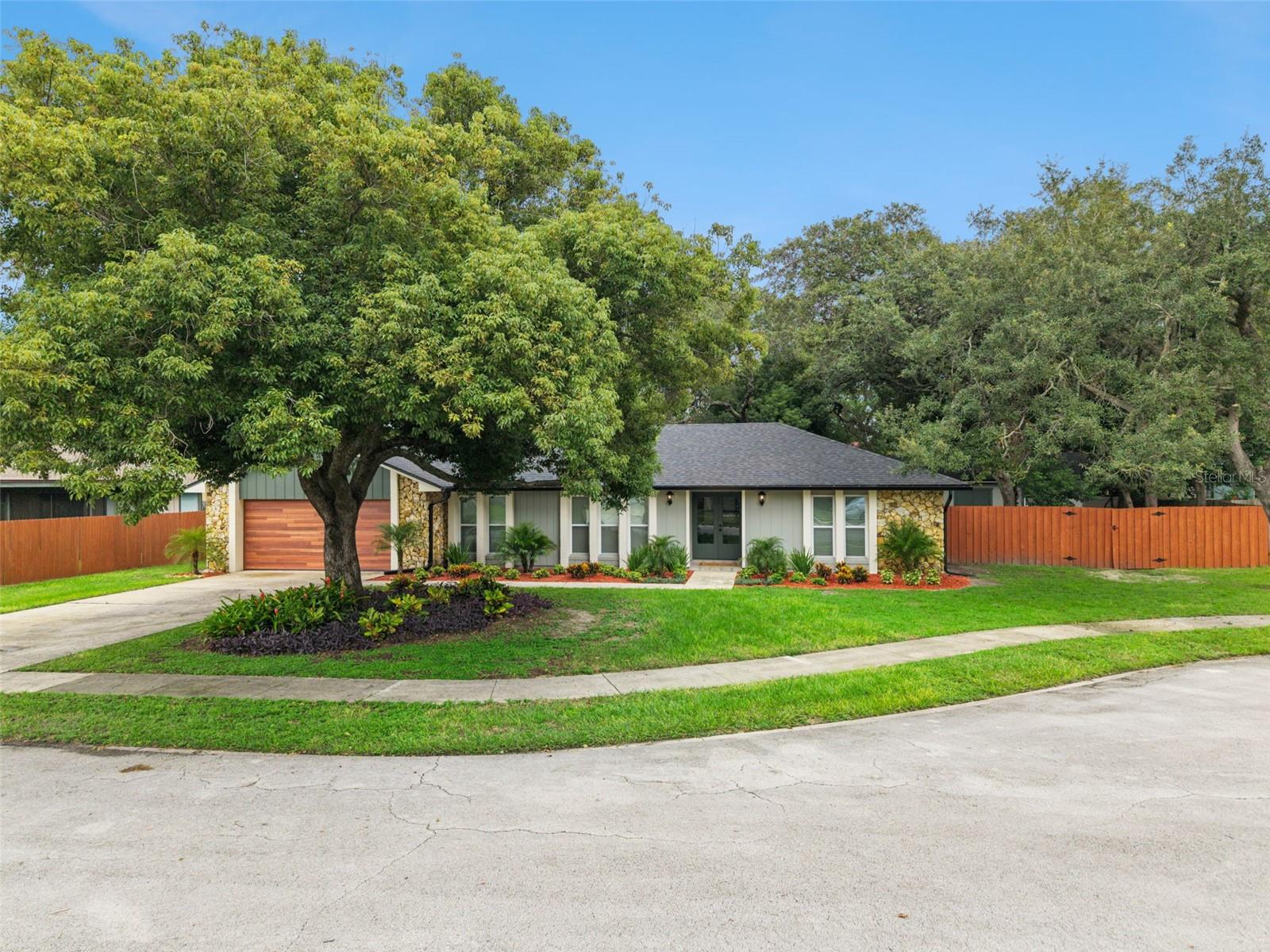 711 Columbus Way Property Photo 1