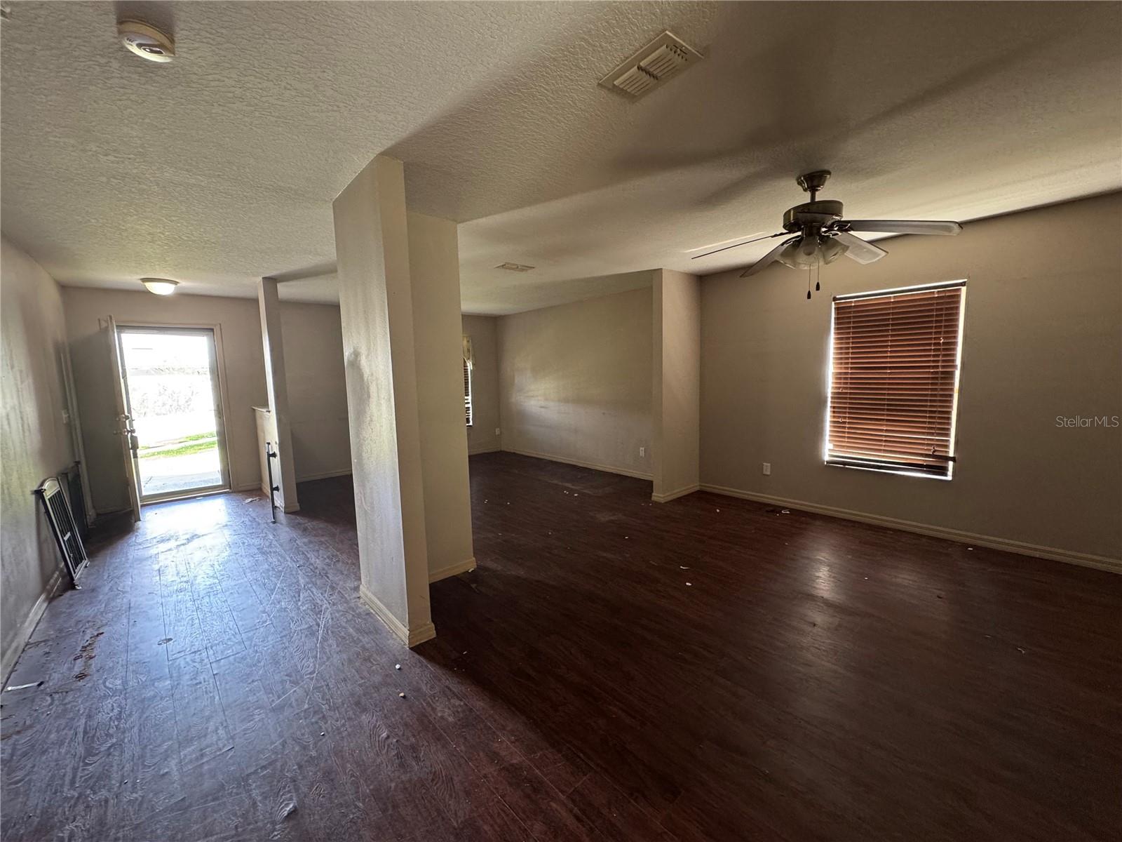 430 Southridge Rd Property Photo 3