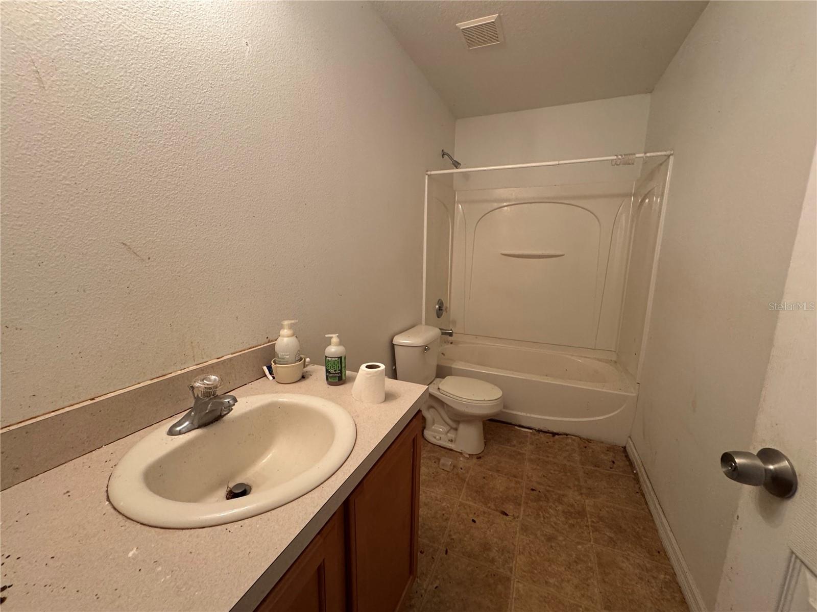 430 Southridge Rd Property Photo 16