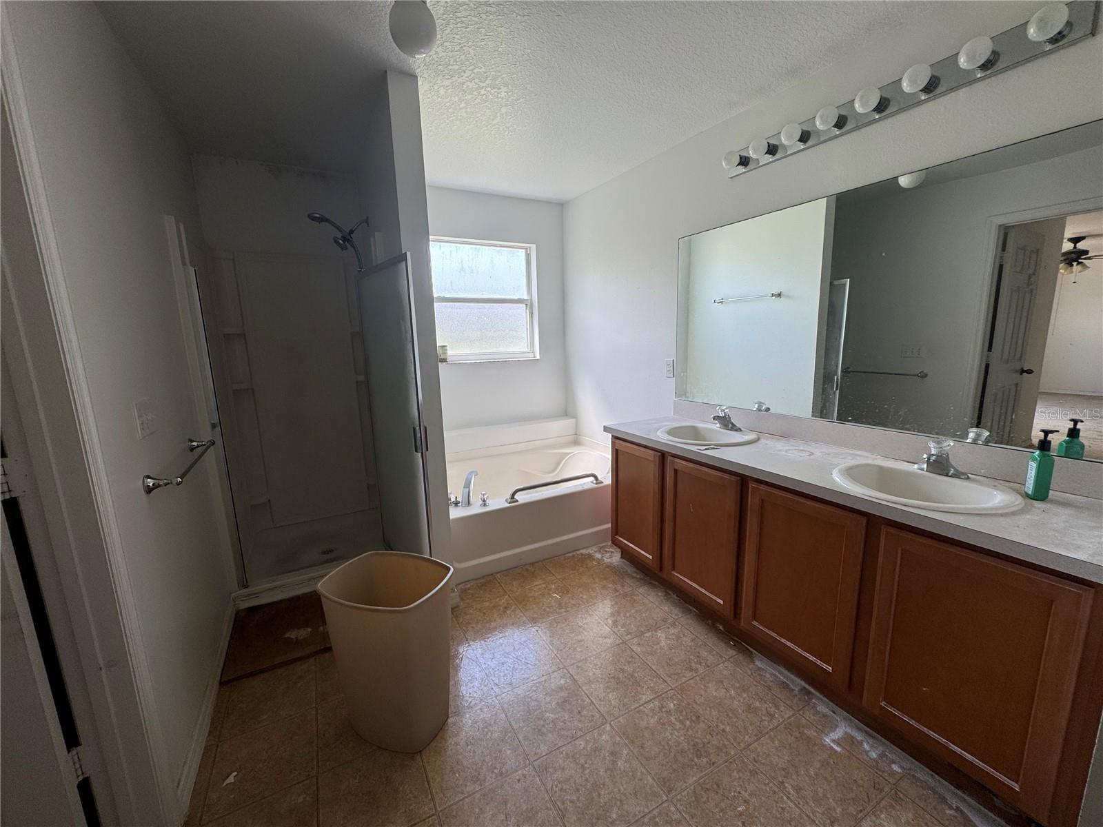 430 Southridge Rd Property Photo 27
