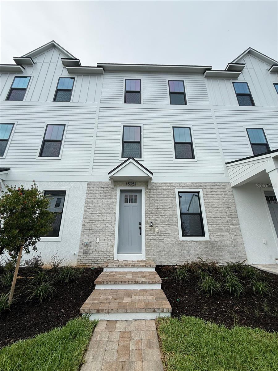 15051 GROVESIDE RD Property Photo 1