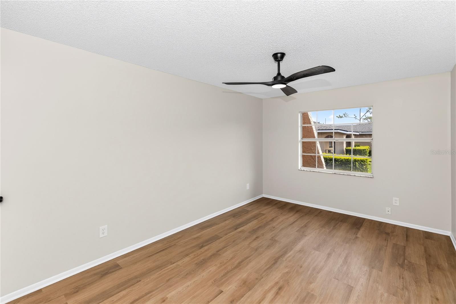236 Mont Blanc Ct #100 Property Photo 17