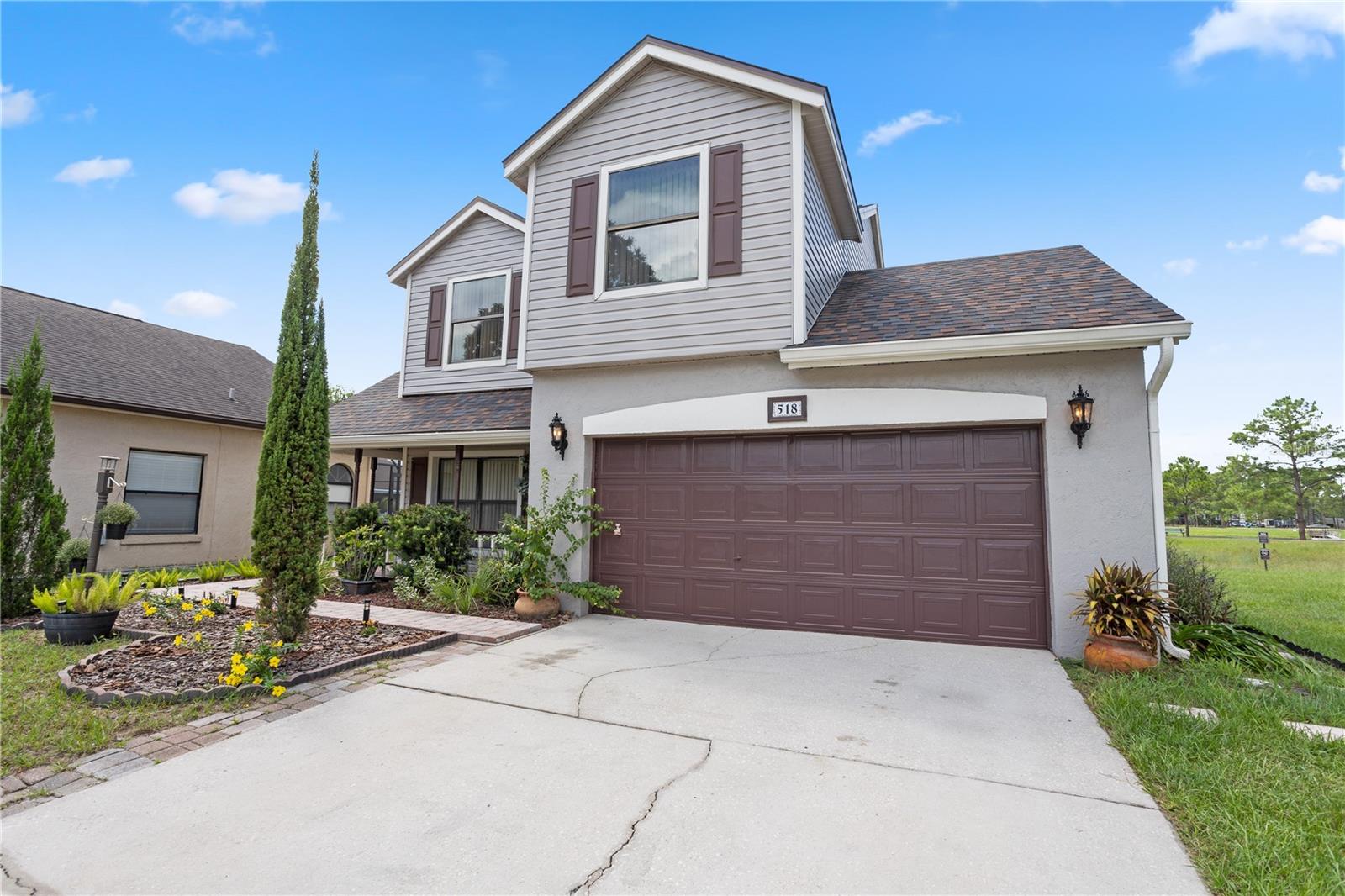 518 Huxford Ct Property Photo 1